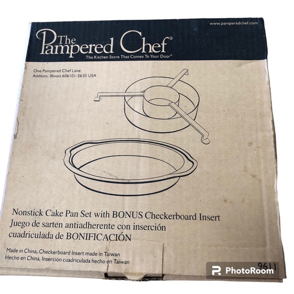 The Pampered Chef Kitchen Pampered Chef Cake Pan Set New Poshmark